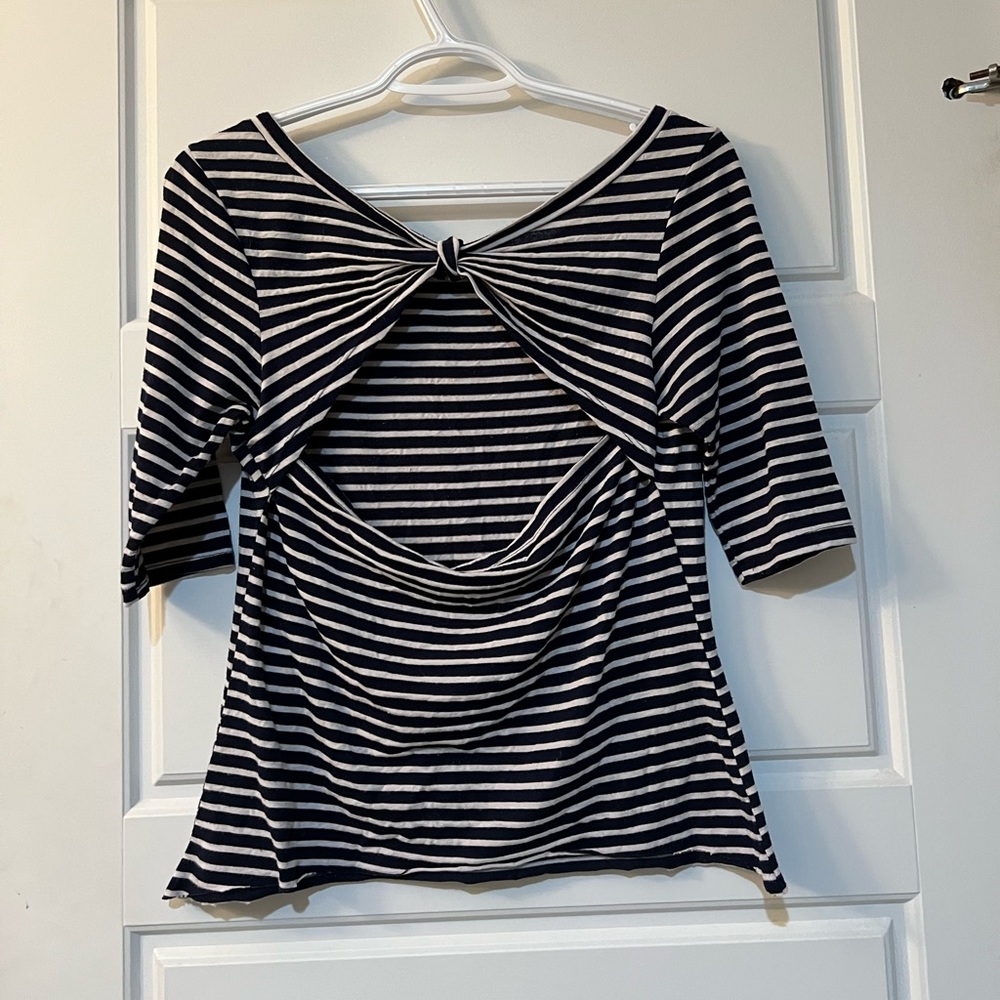 🌸3 FOR 5🌸 Pretty Young Thing tee shirt with cross wrap open back detail.